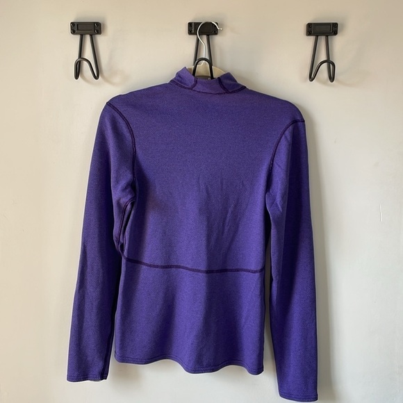 Patagonia women’s polyester base layer, half zip, purple, size Small - Picture 3 of 3